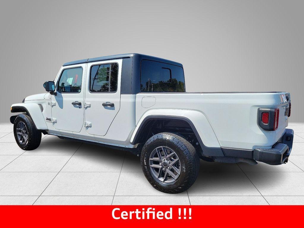 used 2021 Jeep Gladiator car, priced at $30,792