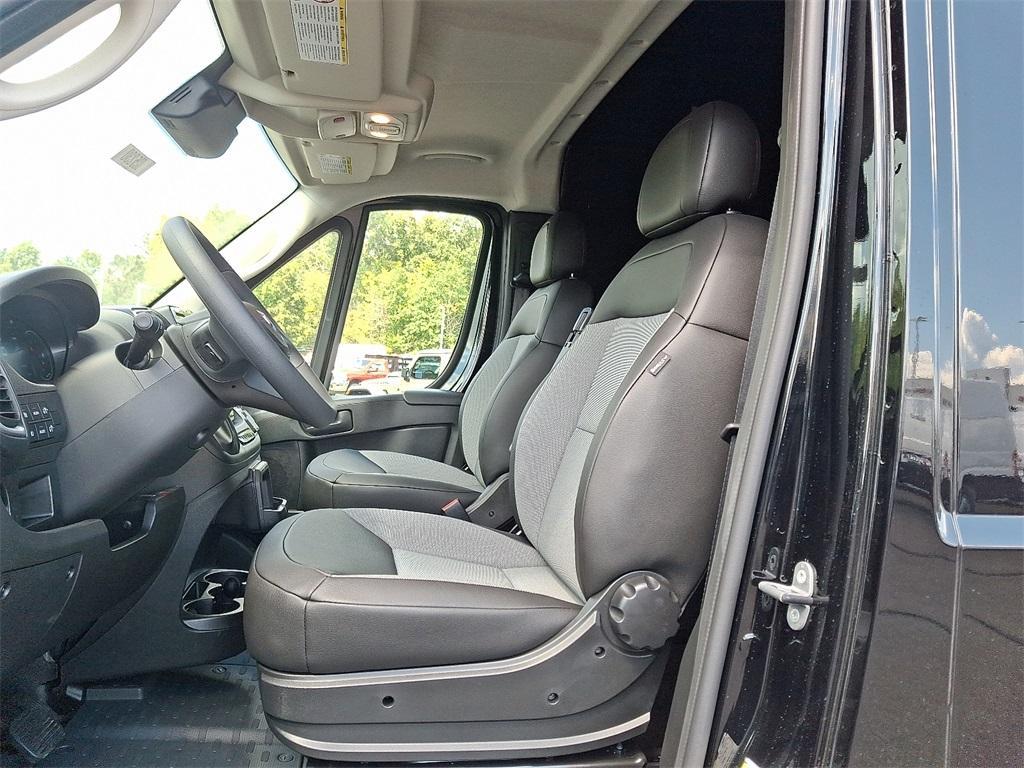 new 2025 Ram ProMaster 3500 car, priced at $57,718