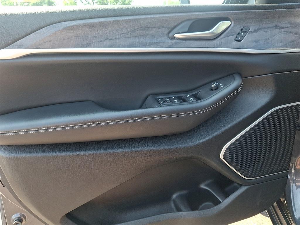used 2022 Jeep Grand Cherokee L car, priced at $32,942