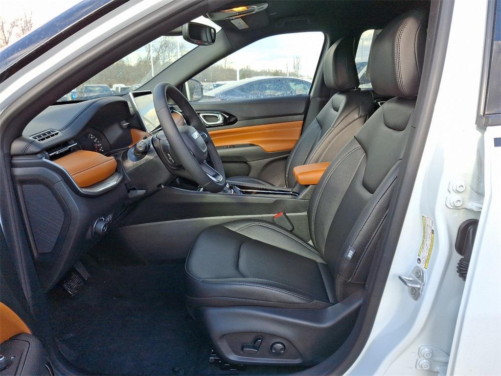 new 2025 Jeep Compass car, priced at $32,020