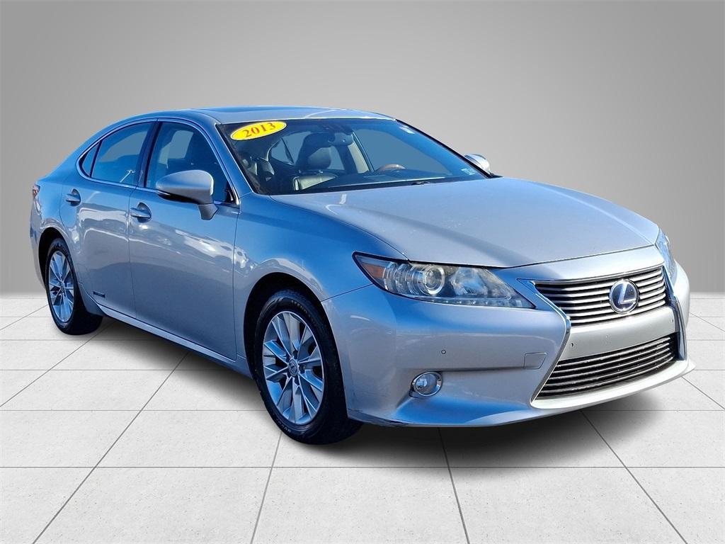 used 2013 Lexus ES 300h car, priced at $11,973