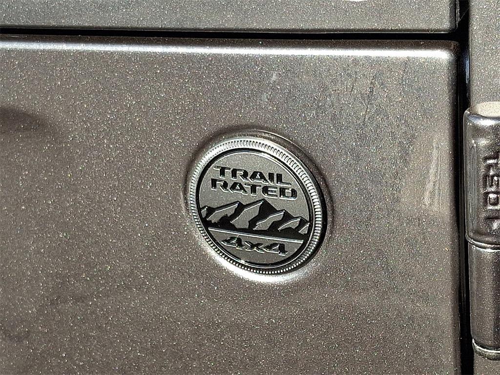 new 2025 Jeep Gladiator car, priced at $48,157