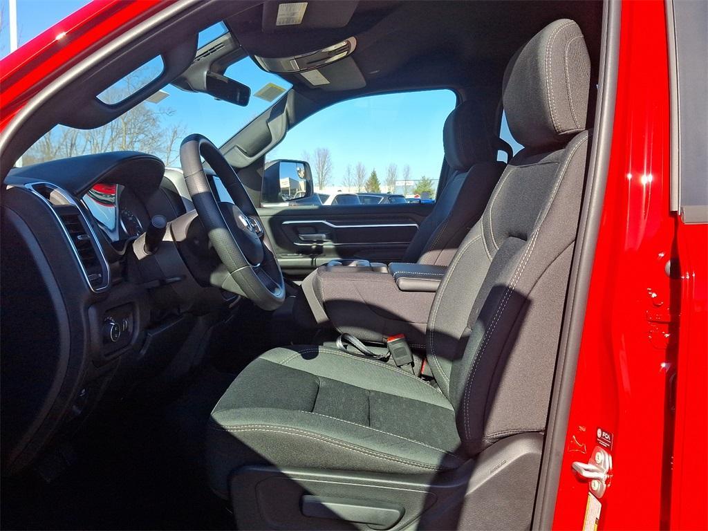 new 2025 Ram 1500 car, priced at $45,992