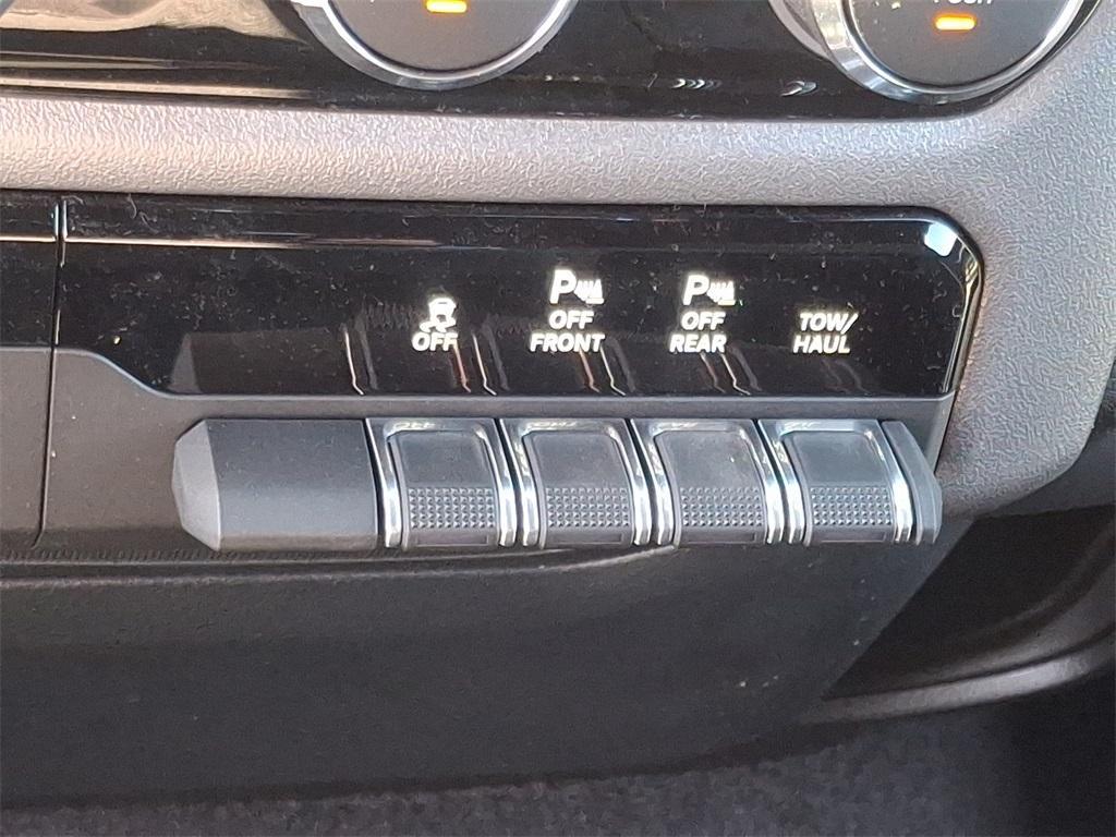 new 2025 Ram 1500 car, priced at $45,992