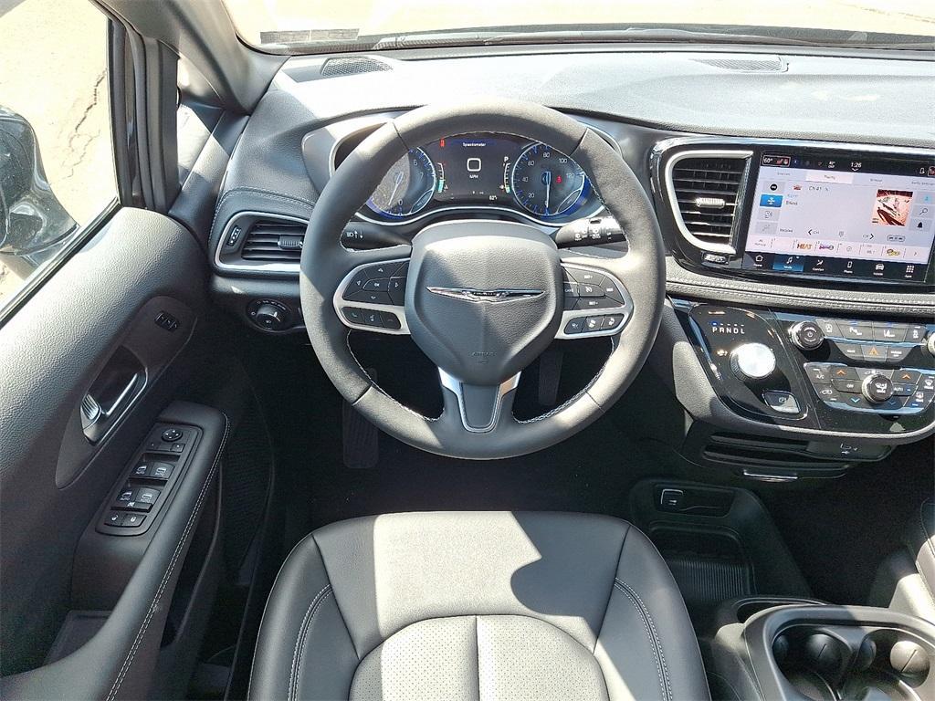 new 2026 Chrysler Pacifica car