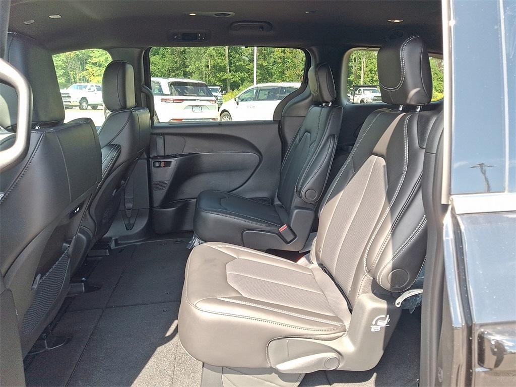 new 2026 Chrysler Pacifica car