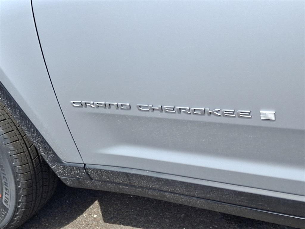 new 2025 Jeep Grand Cherokee car, priced at $44,681