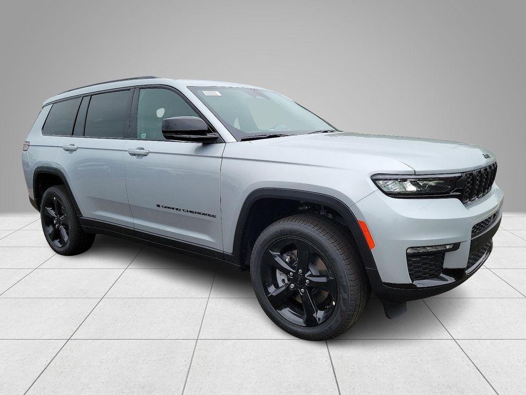 new 2024 Jeep Grand Cherokee L car, priced at $53,308