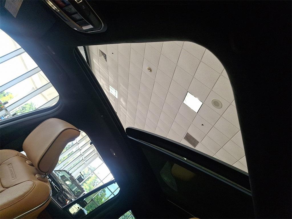 new 2025 Jeep Grand Cherokee car, priced at $67,486