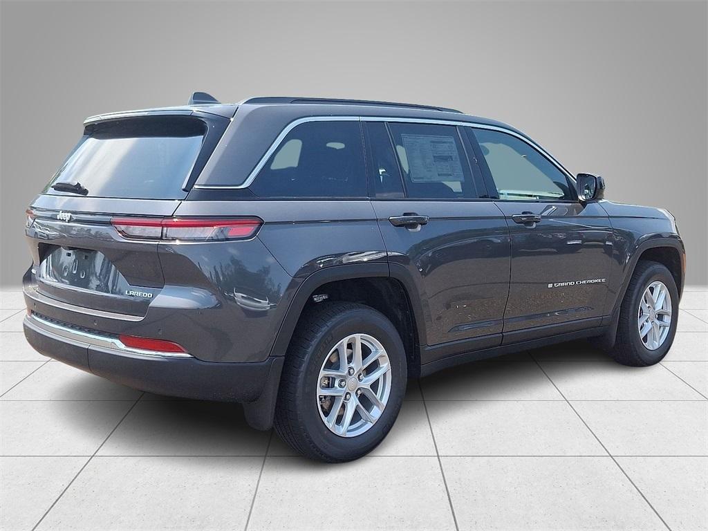new 2025 Jeep Grand Cherokee car, priced at $44,595