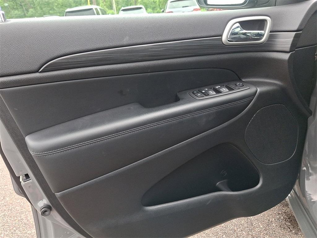 used 2022 Jeep Grand Cherokee WK car, priced at $31,999