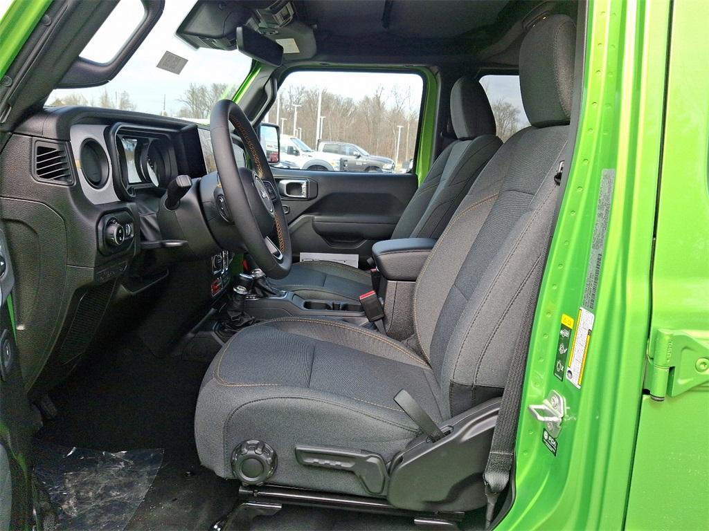 new 2025 Jeep Gladiator car, priced at $46,294