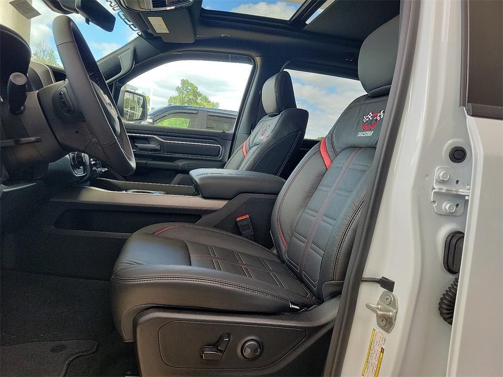 new 2025 Ram 1500 car