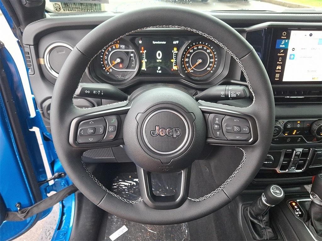 new 2025 Jeep Gladiator car, priced at $45,327