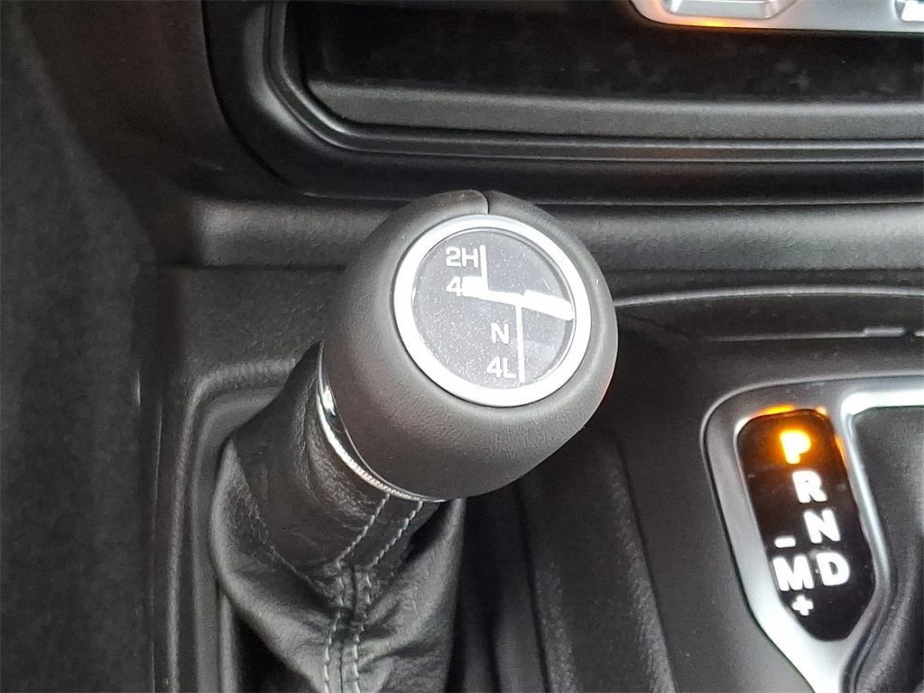 new 2025 Jeep Gladiator car, priced at $45,327
