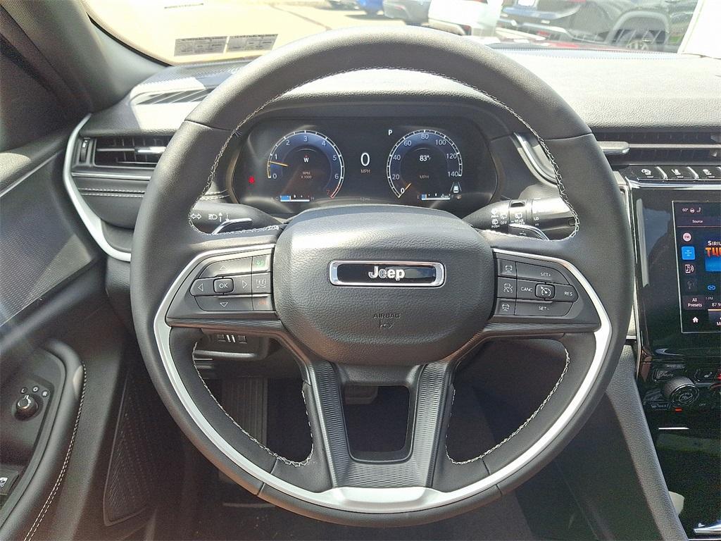 new 2025 Jeep Grand Cherokee car, priced at $44,595