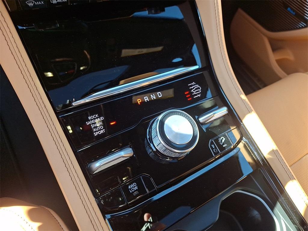 new 2025 Jeep Grand Cherokee L car, priced at $69,034