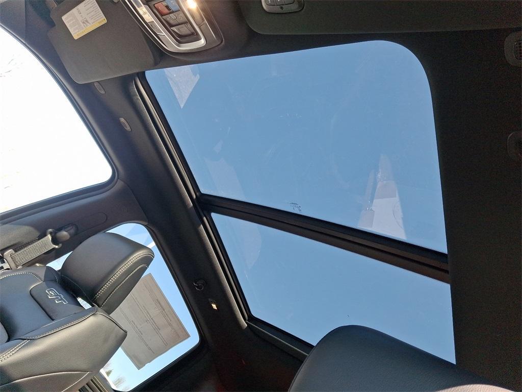 new 2025 Ram 1500 car, priced at $67,334
