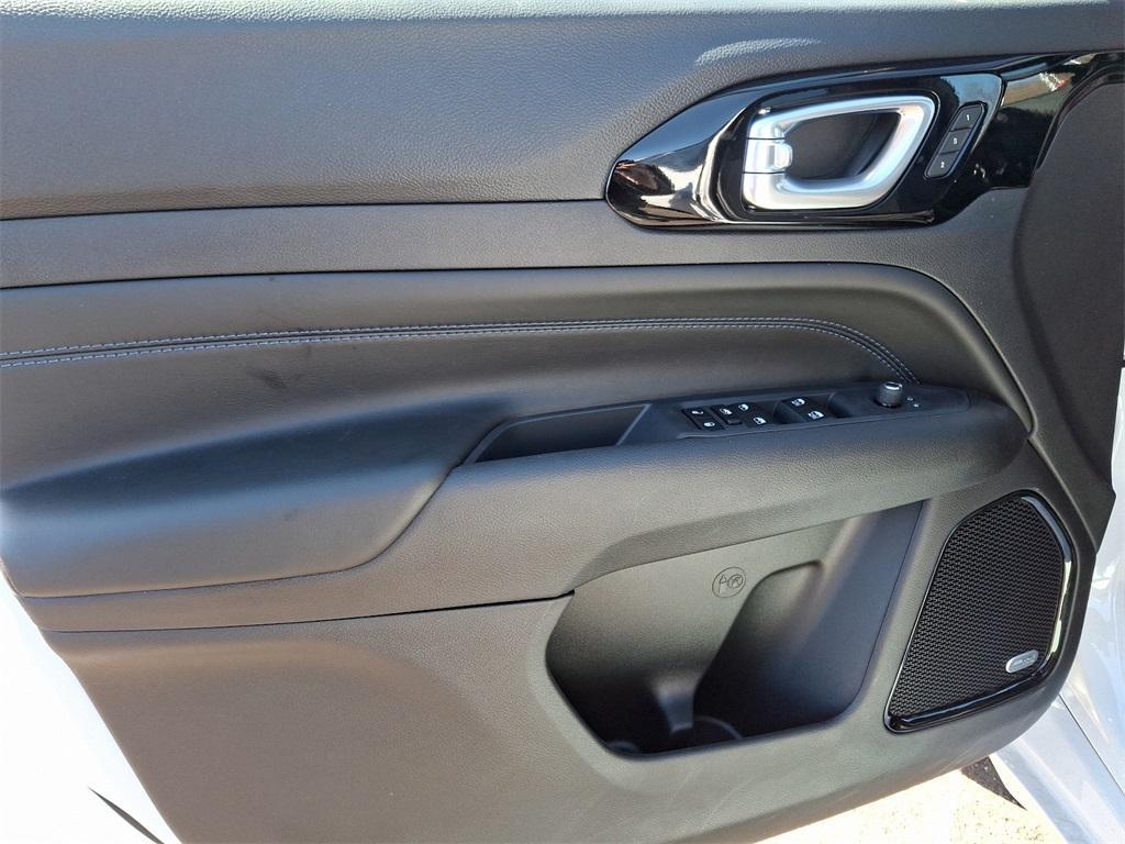 new 2025 Jeep Compass car, priced at $37,716