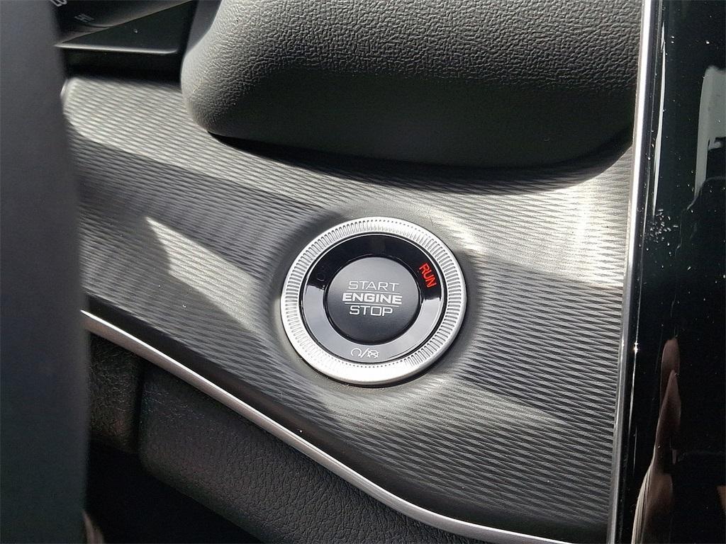 new 2025 Jeep Grand Cherokee L car, priced at $43,942