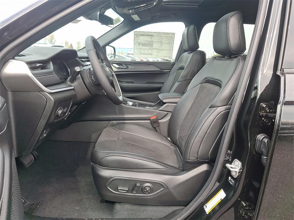 new 2025 Jeep Grand Cherokee L car, priced at $43,942