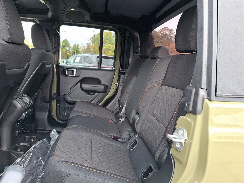 new 2025 Jeep Gladiator car, priced at $49,138