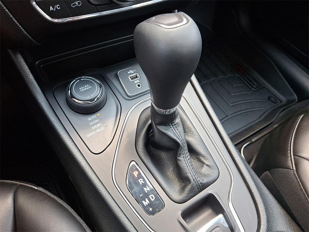 used 2021 Jeep Cherokee car, priced at $22,939