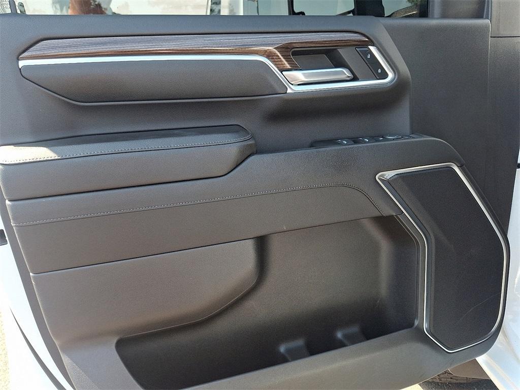 used 2024 Chevrolet Silverado 2500 car, priced at $53,115