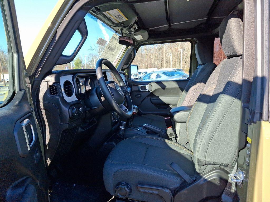 new 2025 Jeep Wrangler car, priced at $45,840