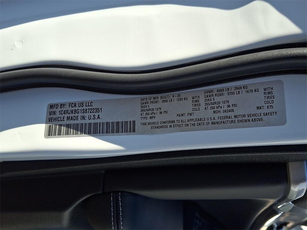 new 2025 Jeep Grand Cherokee L car, priced at $49,453