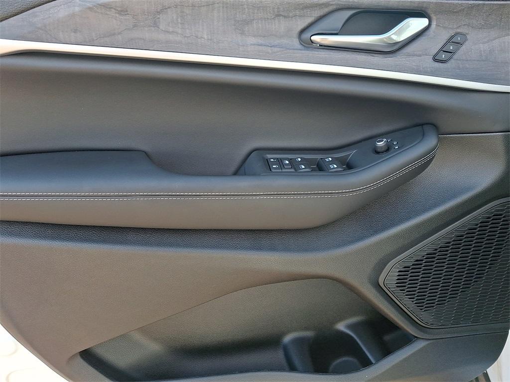 new 2025 Jeep Grand Cherokee L car, priced at $49,453