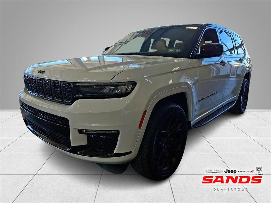 new 2025 Jeep Grand Cherokee L car, priced at $74,369