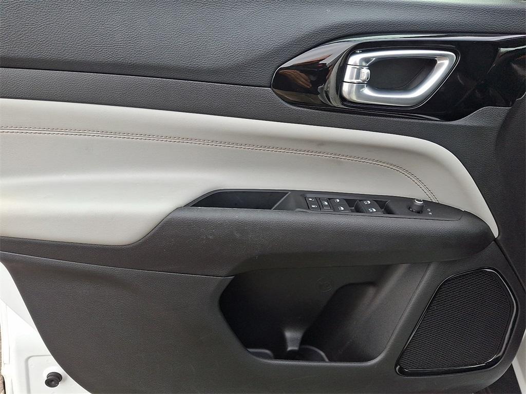 used 2022 Jeep Compass car, priced at $22,825