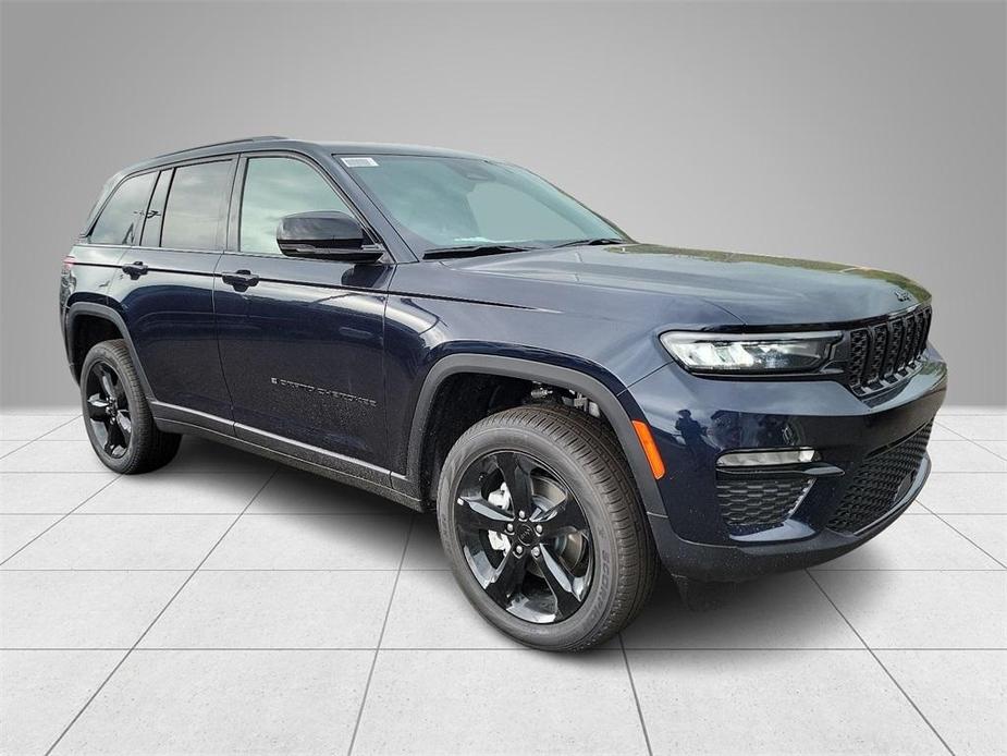 new 2024 Jeep Grand Cherokee car, priced at $46,601