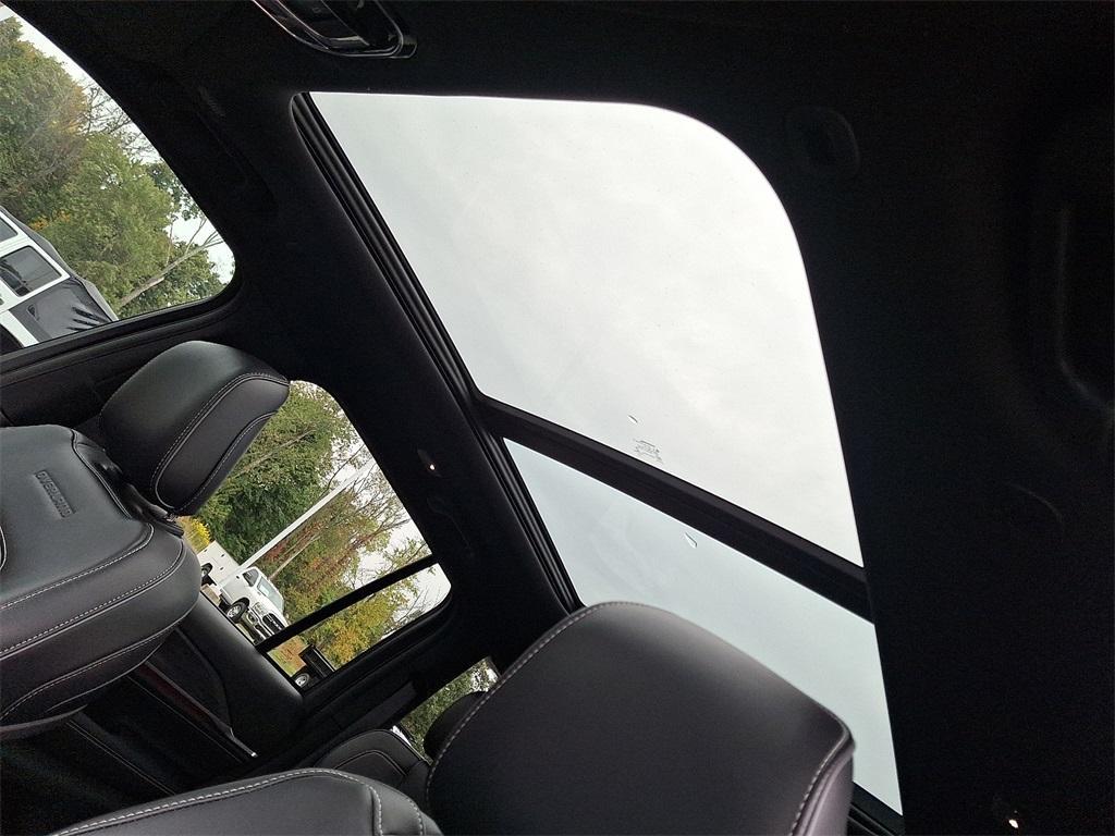 used 2022 Jeep Grand Cherokee 4xe car, priced at $32,403
