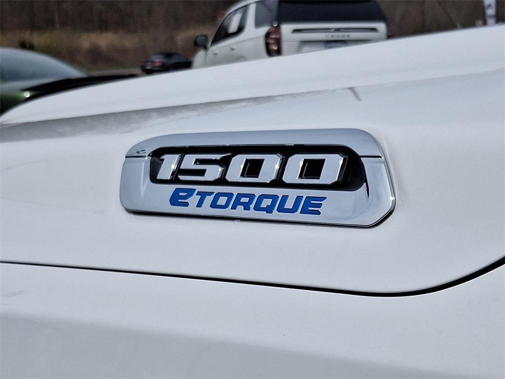 new 2025 Ram 1500 car, priced at $42,921