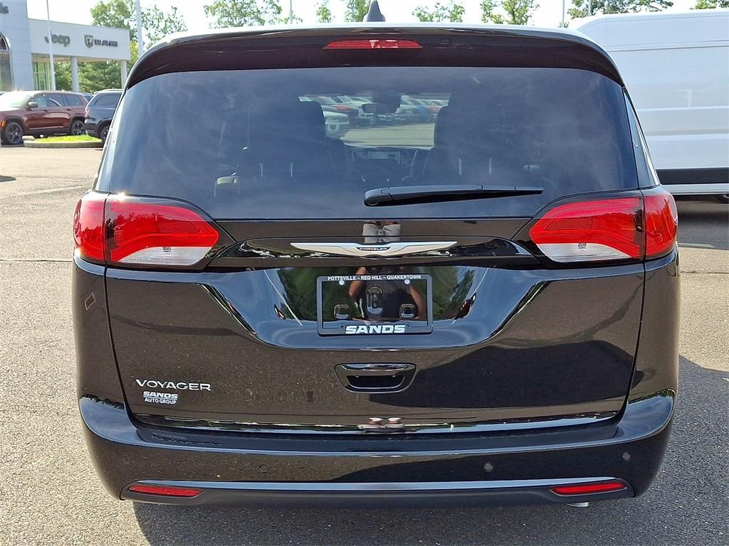 new 2026 Chrysler Voyager car
