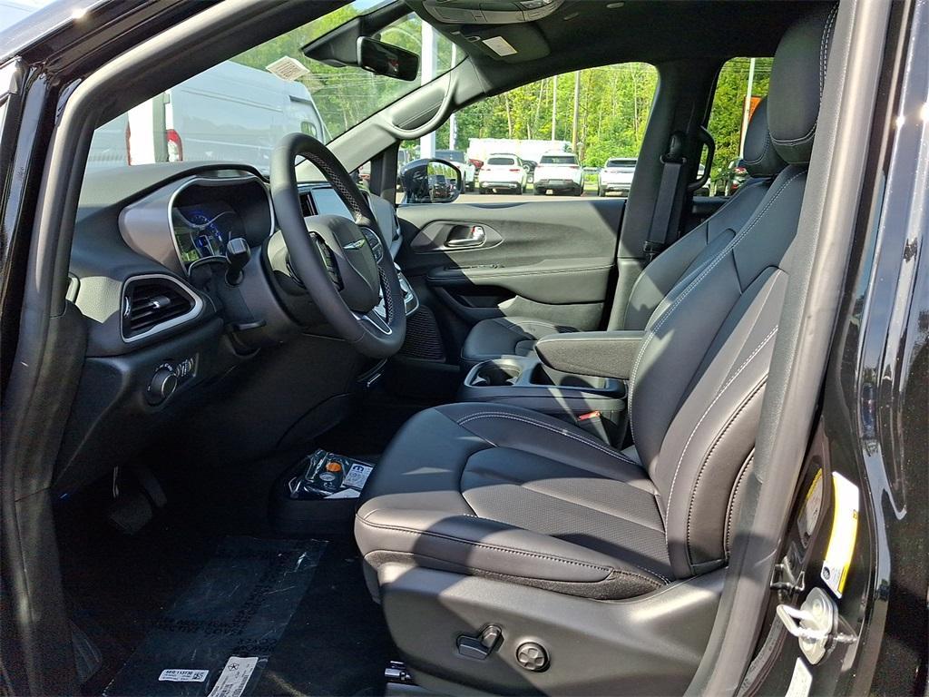 new 2026 Chrysler Voyager car