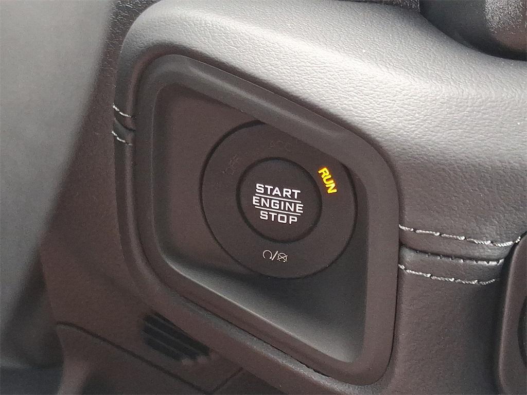new 2025 Jeep Wrangler car, priced at $53,904