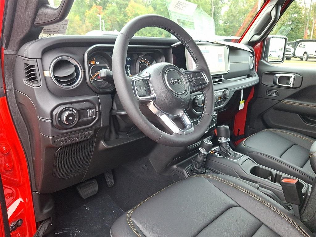 new 2025 Jeep Wrangler car, priced at $53,904