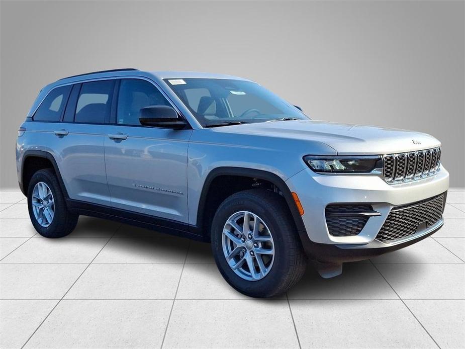 new 2025 Jeep Grand Cherokee car, priced at $41,690