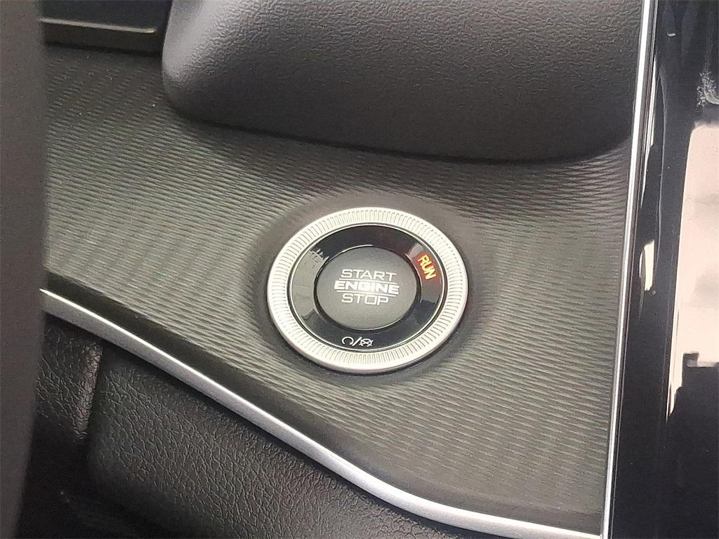 new 2025 Jeep Grand Cherokee car, priced at $41,772