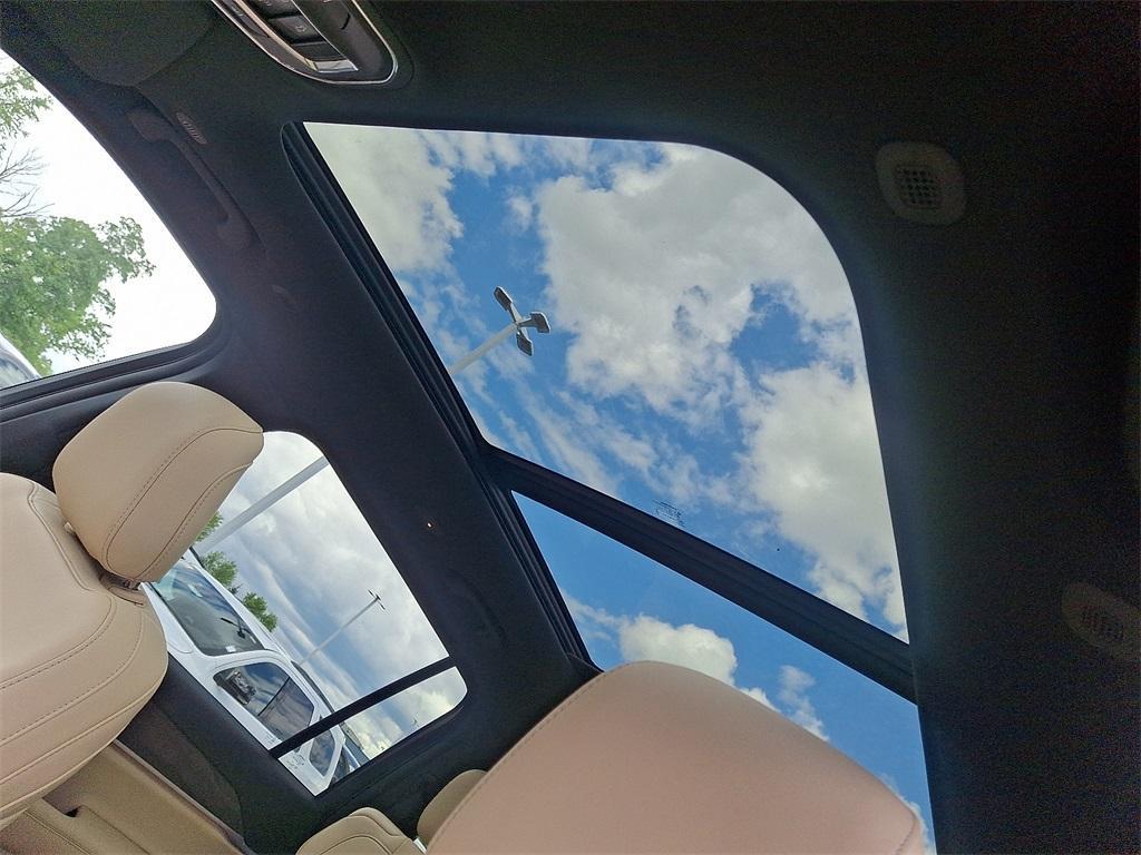 new 2025 Jeep Grand Cherokee L car, priced at $53,537
