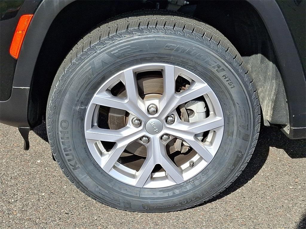 used 2022 Jeep Grand Cherokee car, priced at $30,990