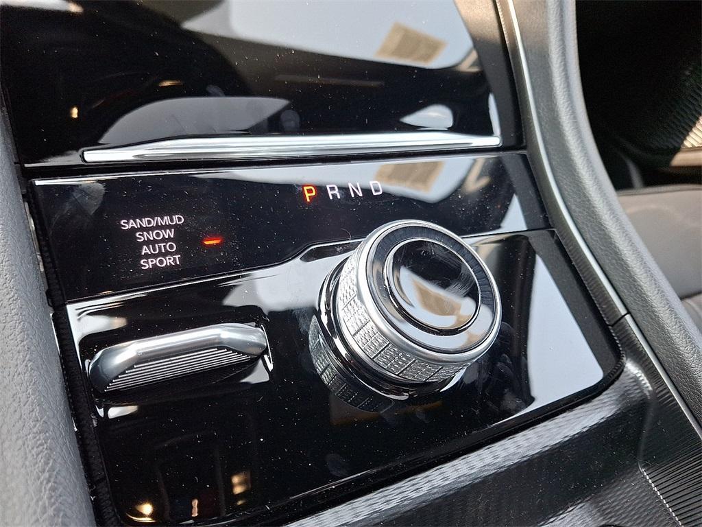 new 2025 Jeep Grand Cherokee car, priced at $47,821