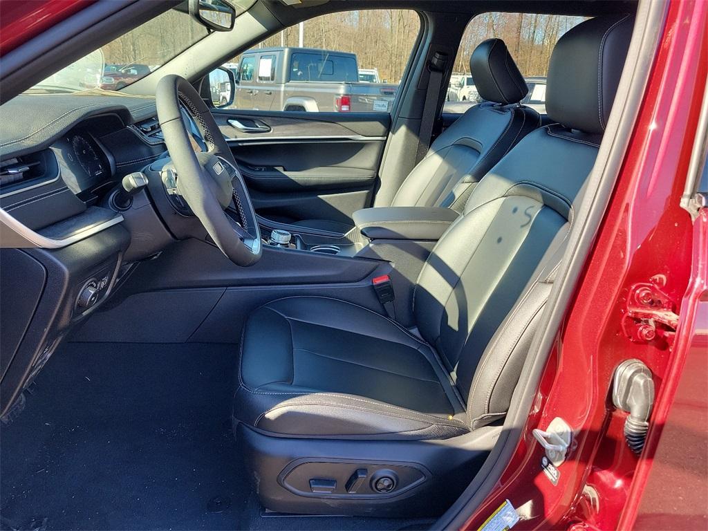 new 2024 Jeep Grand Cherokee L car, priced at $53,209