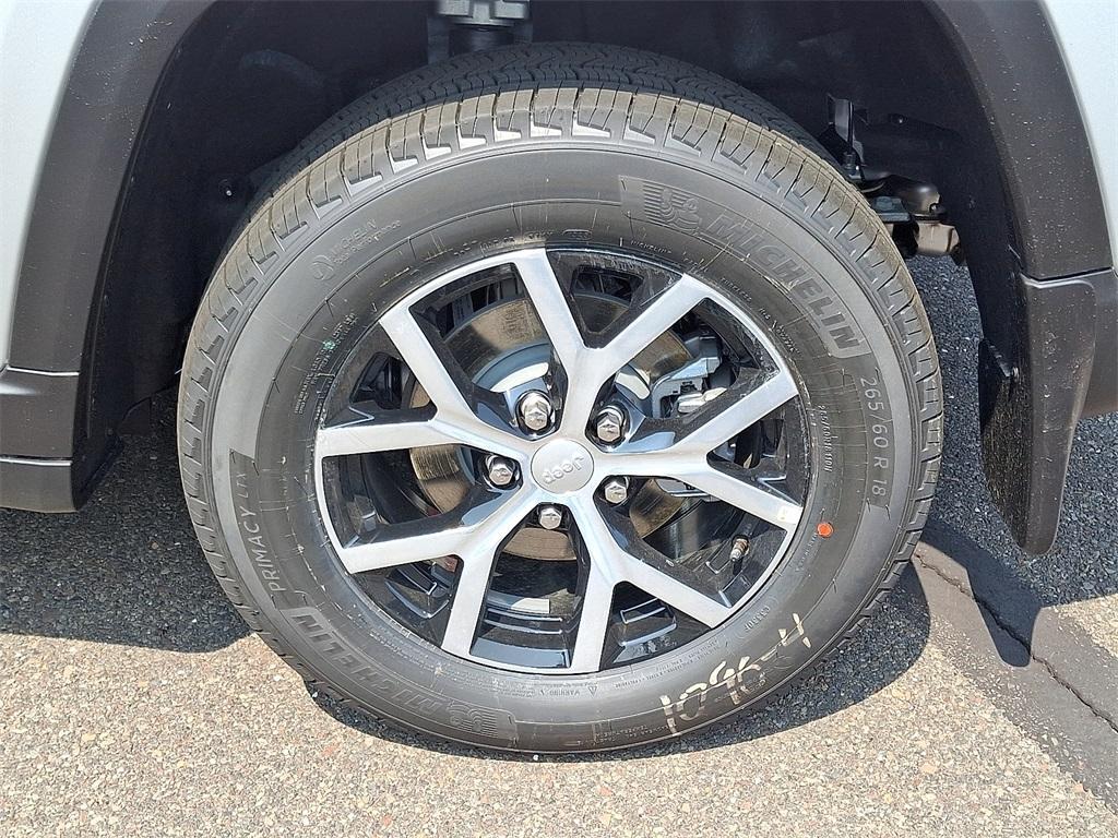 new 2025 Jeep Grand Cherokee car, priced at $49,432