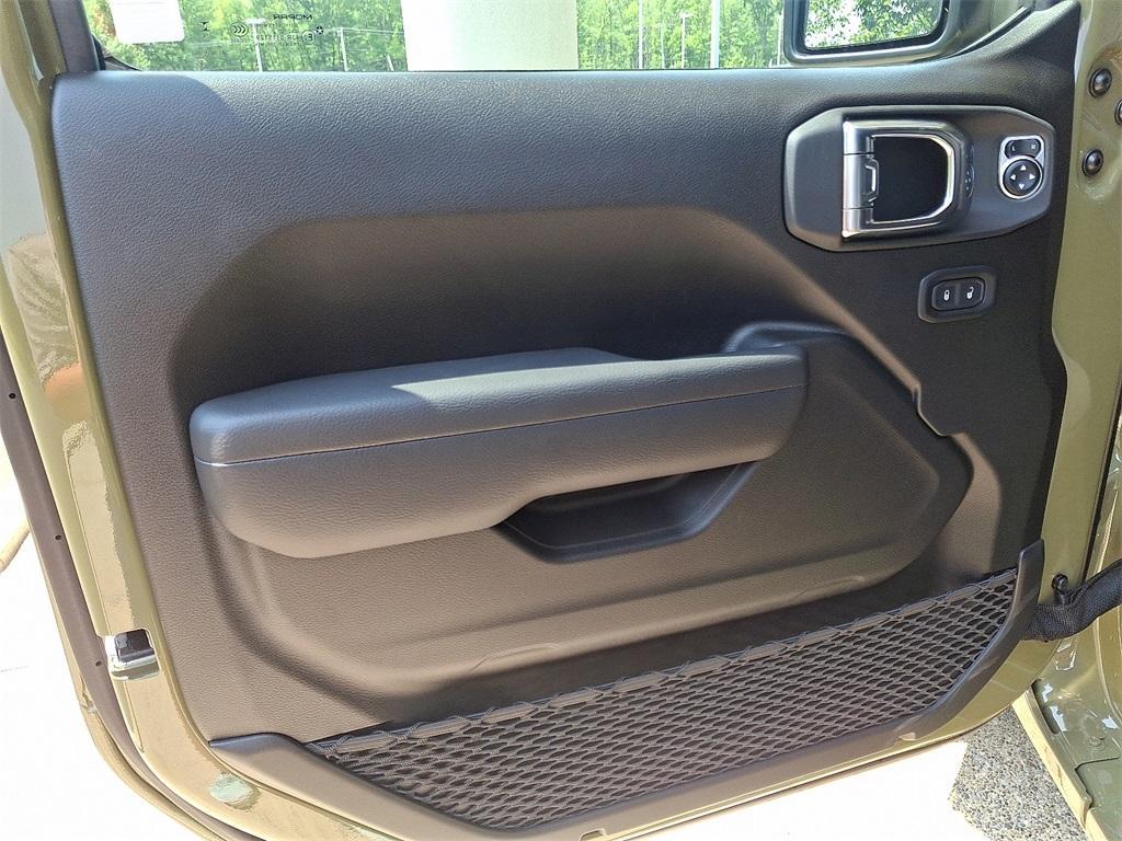 new 2025 Jeep Wrangler car, priced at $39,788