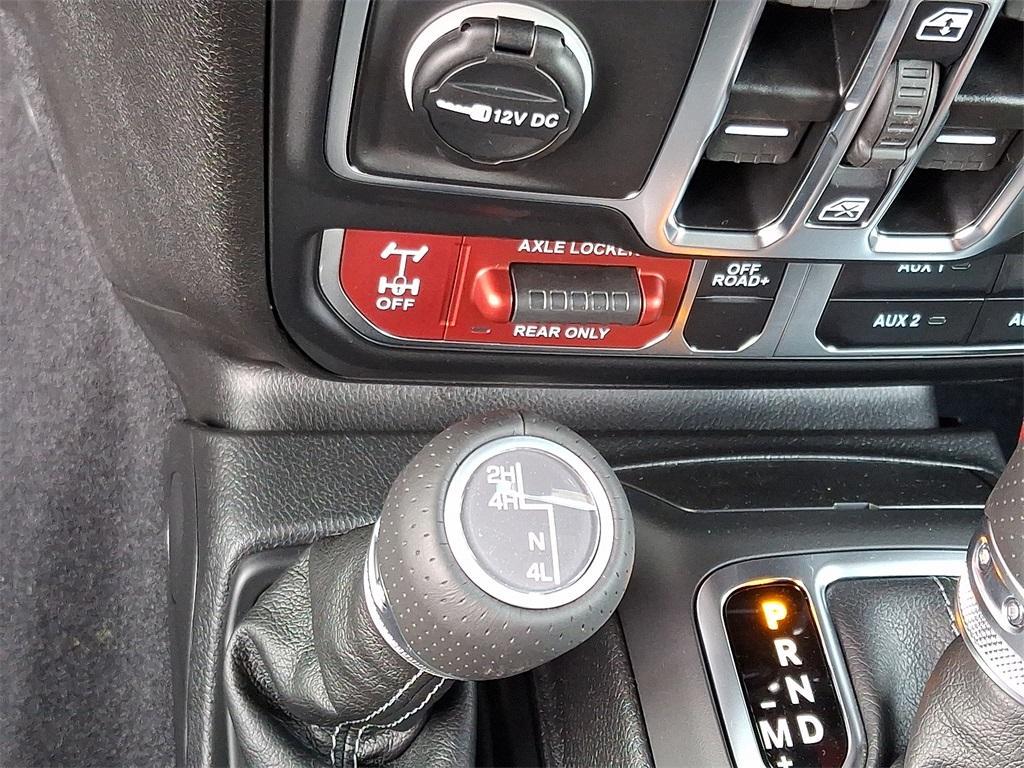 new 2025 Jeep Gladiator car, priced at $56,552