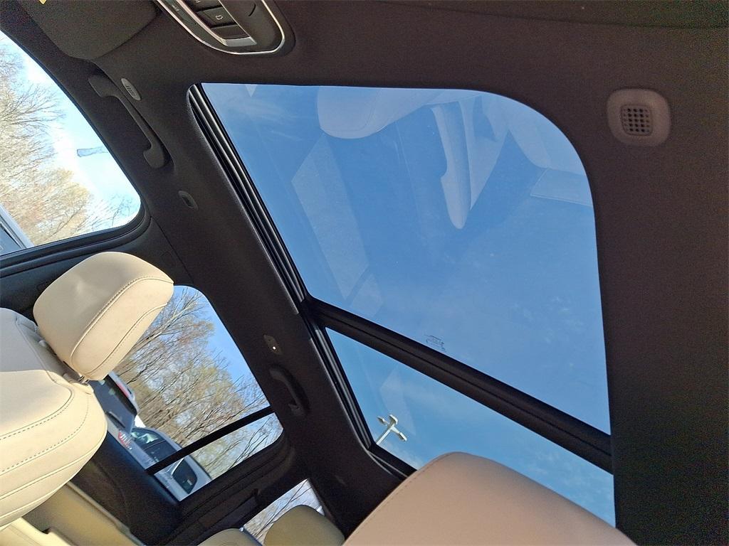 new 2025 Jeep Grand Cherokee car, priced at $48,559